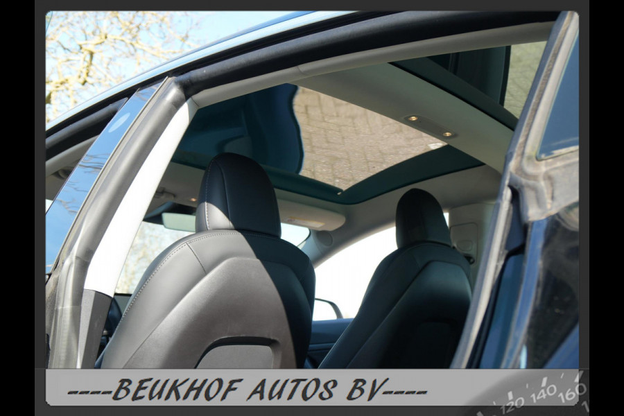 Tesla Model 3 Standard RWD Plus 60 kWh Trekhaak Pano Leer