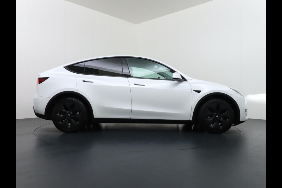 Tesla Model Y LONG RANGE AUTOPILOT | LEDER | TESLA GARANTIE T/M 11-2026