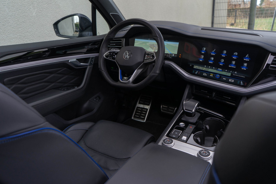 Volkswagen Touareg 3.0 TSI eHybrid R 4MOTION / Puglia/ Trekhaak/ Panoramadak/ 340kW (476PK)