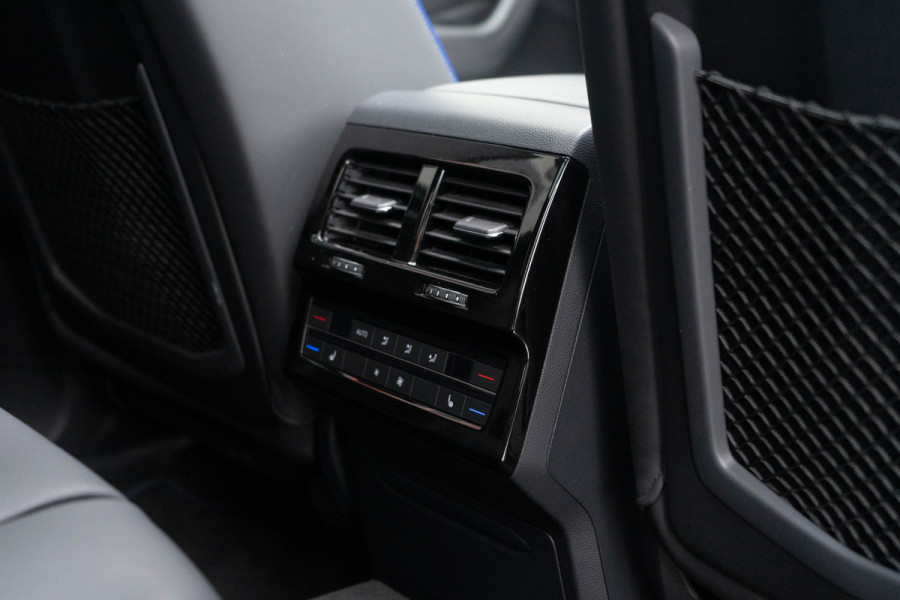 Volkswagen Touareg 3.0 TSI eHybrid R 4MOTION / Puglia/ Trekhaak/ Panoramadak/ 340kW (476PK)