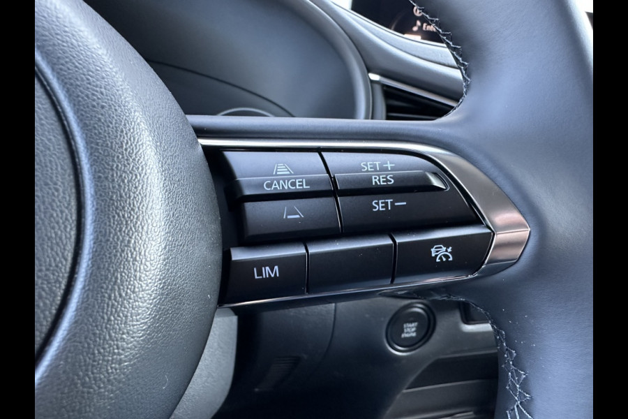Mazda CX-30 Homura, navi, pdc, radarcruise etc.