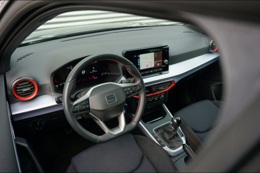 Seat Arona 95PK FR ADAPTIVE | CLIMA | PARKSENS | CARPLAY | CLIMA | FULL-LED