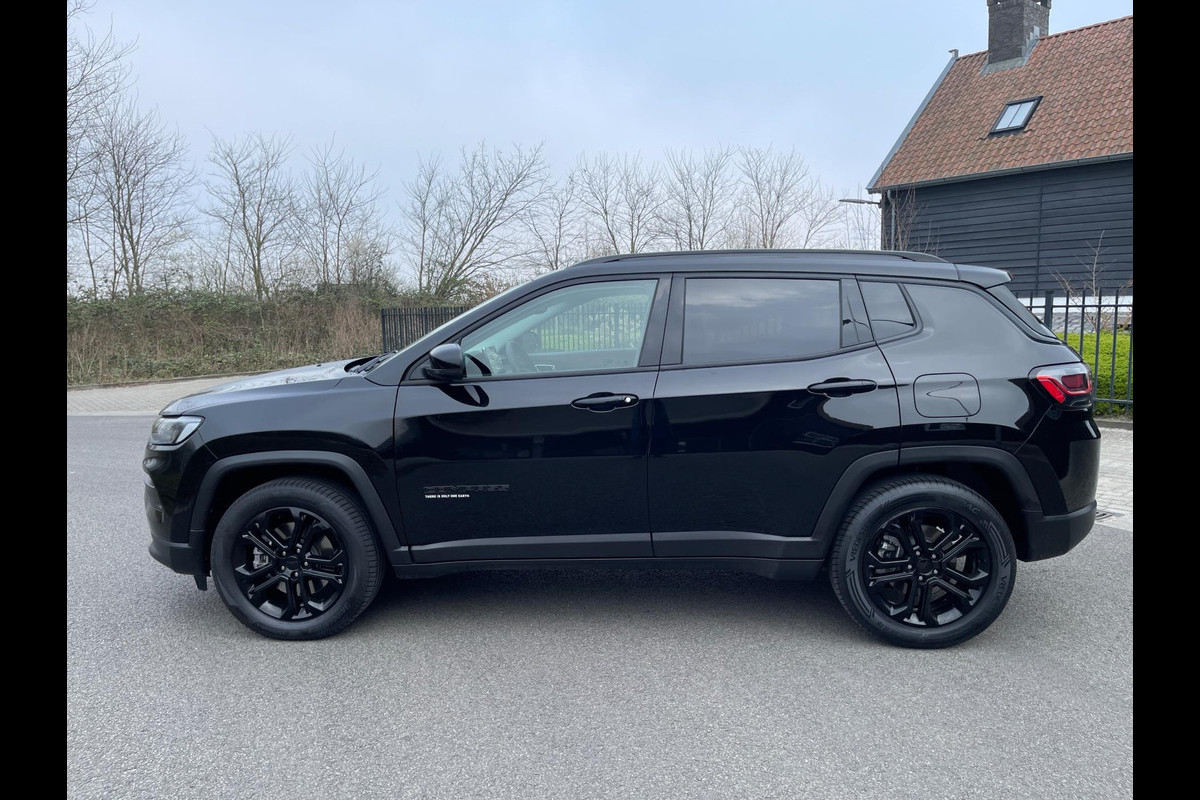 Jeep Compass 4xe 240 Plug-in Hybrid Electric Upland Navigatie Camera Leer Led- Xenon NL Auto Met NAP!! Jeep Compass 4xe 240 Plug-in Hybrid Electric Upland Navigatie Camera Leer Led- Xenon NL Auto Met NAP!!