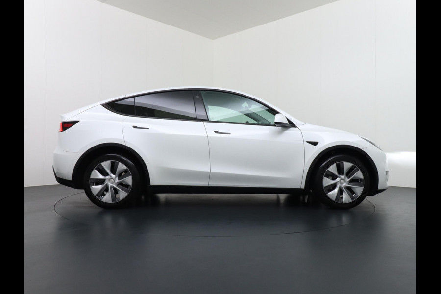 Tesla Model Y Long Range Dual AWD 78.1 kWh AUTOPILOT | UNIEKE KM STAND! | TESLA GARANTIE T/M 9-2026
