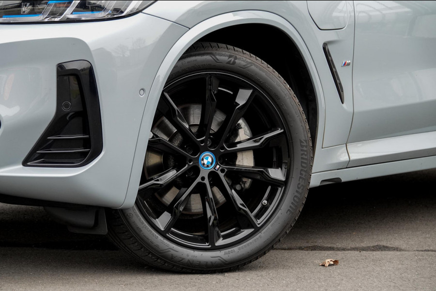 BMW X3 xDrive30e *M-Sport / Panorama / Surround-view / Memory / HUD / Laser / Keyless*