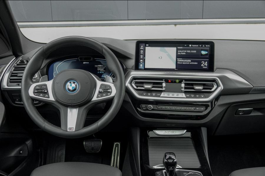BMW X3 xDrive30e *M-Sport / Panorama / Surround-view / Memory / HUD / Laser / Keyless*