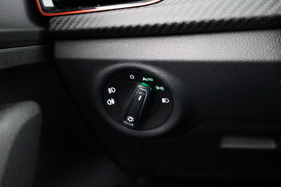 Škoda Kamiq Monte Carlo 1.0 TSI 115 pk 6 versn. Hand | Winter pakket
