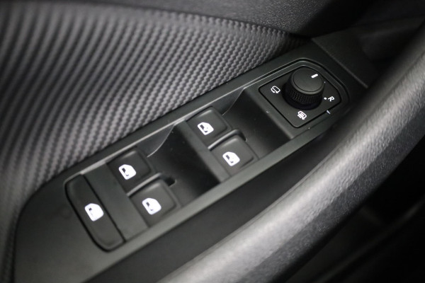 Škoda Kamiq Monte Carlo 1.0 TSI 115 pk 6 versn. Hand | Winter pakket