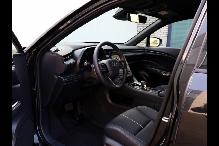 Lexus LBX Relax 2WD | Tech Pack | Leder | El. Achterklep | Dodehoek
