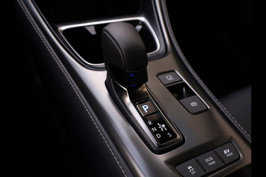 Lexus LBX Relax 2WD | Tech Pack | Leder | El. Achterklep | Dodehoek