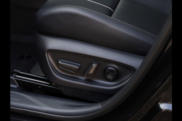 Lexus LBX Relax 2WD | Tech Pack | Leder | El. Achterklep | Dodehoek