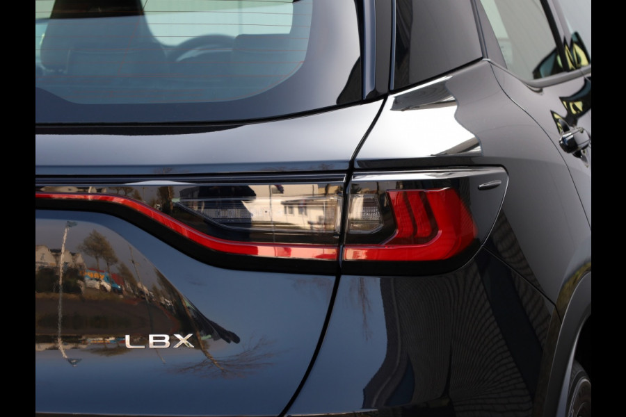 Lexus LBX Relax 2WD | Tech Pack | Leder | El. Achterklep | Dodehoek