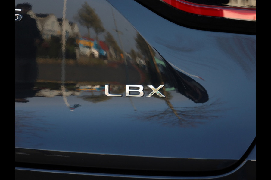 Lexus LBX Relax 2WD | Tech Pack | Leder | El. Achterklep | Dodehoek