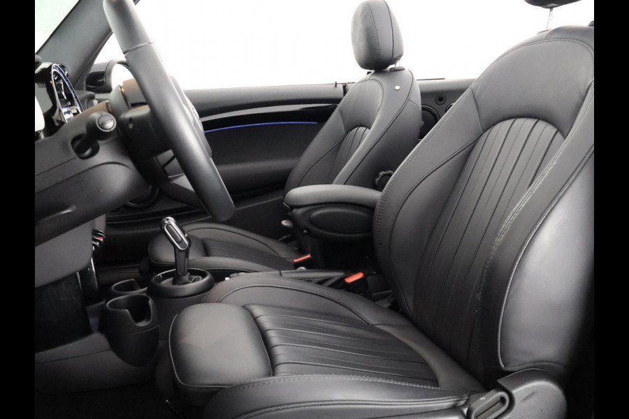 MINI Cabrio 1.5 Cooper Black-Sport Automaat 140 PK | Navigatie | Camera | Climate Control |