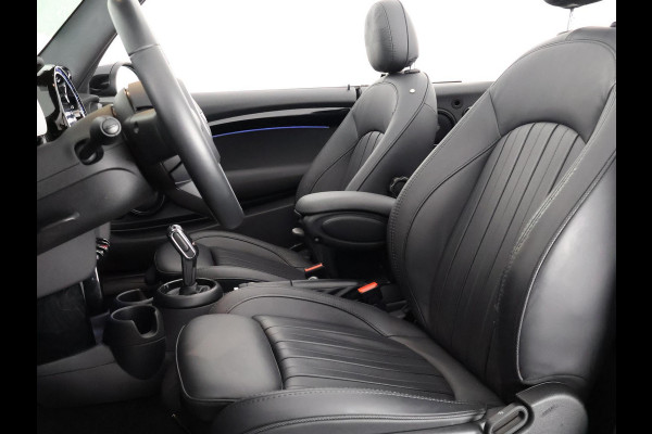 MINI Cabrio 1.5 Cooper Black-Sport Automaat 140 PK | Navigatie | Camera | Climate Control |
