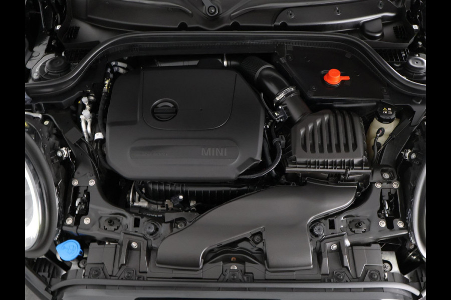 MINI Cabrio 1.5 Cooper Black-Sport Automaat 140 PK | Navigatie | Camera | Climate Control |