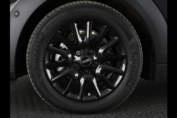 MINI Cabrio 1.5 Cooper Black-Sport Automaat 140 PK | Navigatie | Camera | Climate Control |