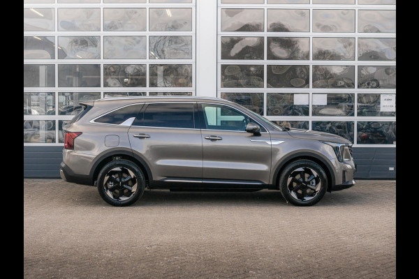Kia Sorento 1.6 T-GDi Plug-in Hybrid 4WD DynamicPlusLine 7p. Beschikbaar in overleg