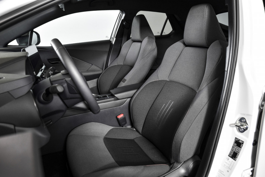 Toyota C-HR 2.0 Hybrid 200 Dynamic | Dig. Cockpit | Adapt. Cruise | Stoel-+Stuurverw. | PDC | Camera | NAV + App. Connect | ECC | LM 18" | 4737