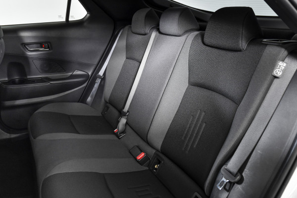 Toyota C-HR 2.0 Hybrid 200 Dynamic | Dig. Cockpit | Adapt. Cruise | Stoel-+Stuurverw. | PDC | Camera | NAV + App. Connect | ECC | LM 18" | 4737