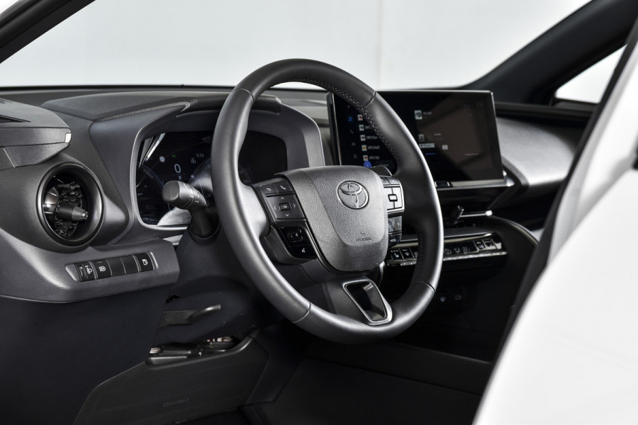 Toyota C-HR 2.0 Hybrid 200 Dynamic | Dig. Cockpit | Adapt. Cruise | Stoel-+Stuurverw. | PDC | Camera | NAV + App. Connect | ECC | LM 18" | 4737