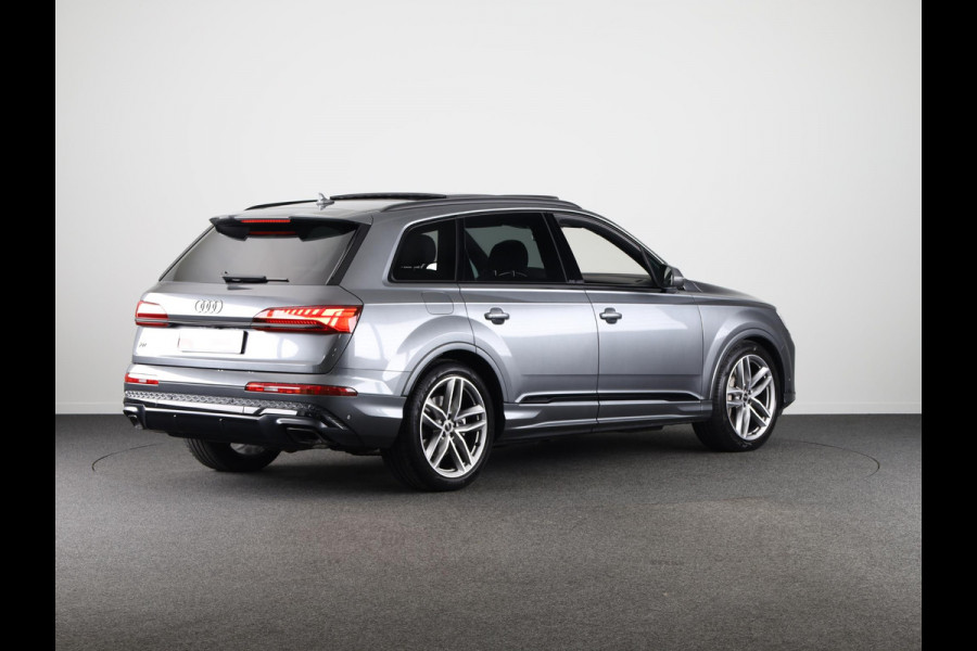 Audi Q7 55 TFSI e quattro Pro Line S 394pk | Panoramadak |  Trekhaak | Bang & Olufsen premium 3d | Head-up Display | Assisentiepakket plus | Ambient Light