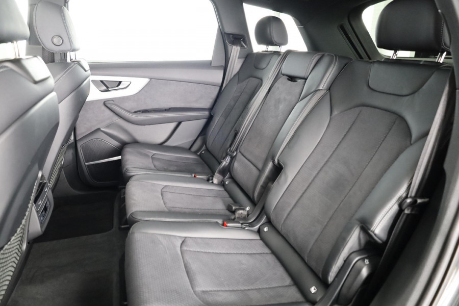 Audi Q7 55 TFSI e quattro Pro Line S 394pk | Panoramadak |  Trekhaak | Bang & Olufsen premium 3d | Head-up Display | Assisentiepakket plus | Ambient Light