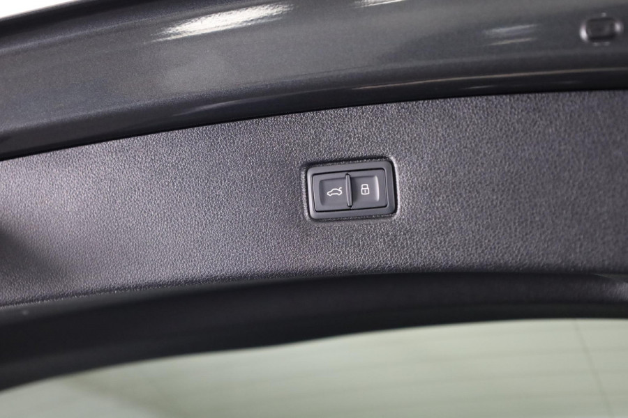 Audi Q7 55 TFSI e quattro Pro Line S 394pk | Panoramadak |  Trekhaak | Bang & Olufsen premium 3d | Head-up Display | Assisentiepakket plus | Ambient Light
