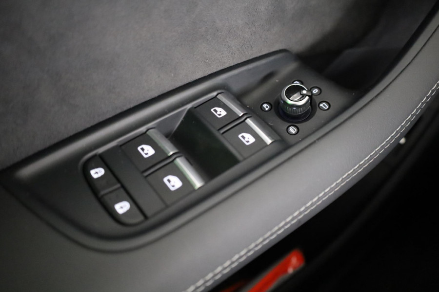 Audi Q7 55 TFSI e quattro Pro Line S 394pk | Panoramadak |  Trekhaak | Bang & Olufsen premium 3d | Head-up Display | Assisentiepakket plus | Ambient Light