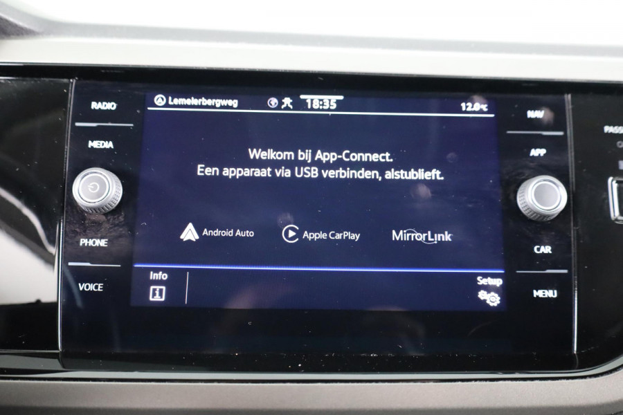Volkswagen Polo 1.0 TSI R-Line Edition 95 pk Automaat (DSG) | Navigatie | Parkeersensoren | Achteruitrijcamera | Adaptieve cruise control | R-Line exterieur |