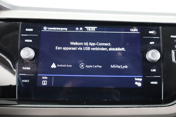 Volkswagen Polo 1.0 TSI R-Line Edition 95 pk Automaat (DSG) | Navigatie | Parkeersensoren | Achteruitrijcamera | Adaptieve cruise control | R-Line exterieur |