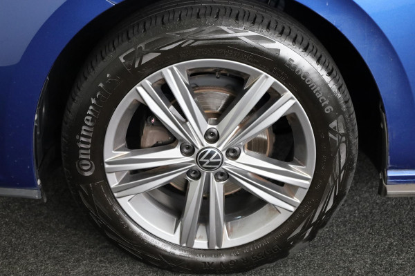 Volkswagen Polo 1.0 TSI R-Line Edition 95 pk Automaat (DSG) | Navigatie | Parkeersensoren | Achteruitrijcamera | Adaptieve cruise control | R-Line exterieur |