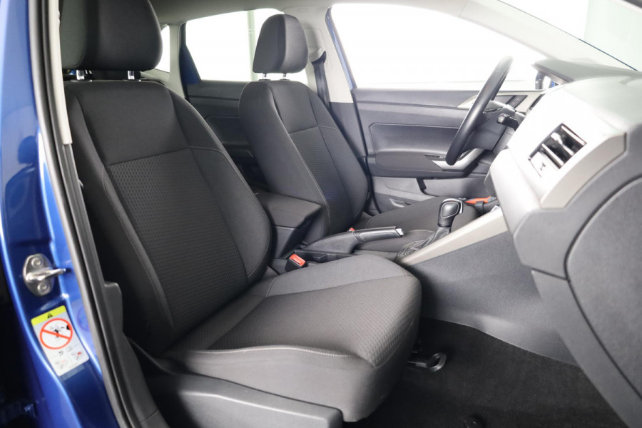 Volkswagen Polo 1.0 TSI R-Line Edition 95 pk Automaat (DSG) | Navigatie | Parkeersensoren | Achteruitrijcamera | Adaptieve cruise control | R-Line exterieur |