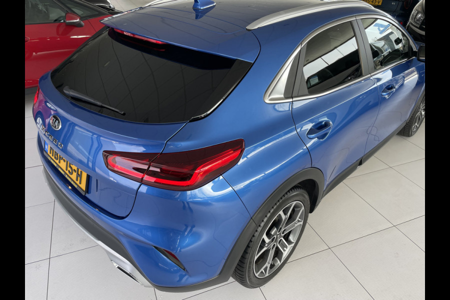 Kia Xceed 1.0 T-GDi DynamicPlusLine Climate control - Cruise control - Park. sensoren A - Navi full map - A-uitrijcamera - MFL-Stuurwiel - Led verlichting - Mistlampen - LMV 18" - Spiegels E-V+VW - V-Stoelen VW - Bluetooth