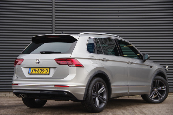 Volkswagen Tiguan 1.5 TSI Highline R-Line AUT. PANO, LED, LEDER, ACC, VIRTUAL COCKPIT, NAVI, PARKEERSENSOREN, CLIMA, 19'' LMV, NL AUT