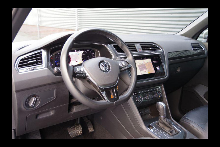 Volkswagen Tiguan 1.5 TSI Highline R-Line AUT. PANO, LED, LEDER, ACC, VIRTUAL COCKPIT, NAVI, PARKEERSENSOREN, CLIMA, 19'' LMV, NL AUT