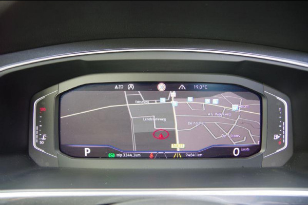 Volkswagen Tiguan 1.5 TSI Highline R-Line AUT. PANO, LED, LEDER, ACC, VIRTUAL COCKPIT, NAVI, PARKEERSENSOREN, CLIMA, 19'' LMV, NL AUT