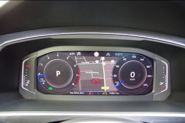 Volkswagen Tiguan 1.5 TSI Highline R-Line AUT. PANO, LED, LEDER, ACC, VIRTUAL COCKPIT, NAVI, PARKEERSENSOREN, CLIMA, 19'' LMV, NL AUT