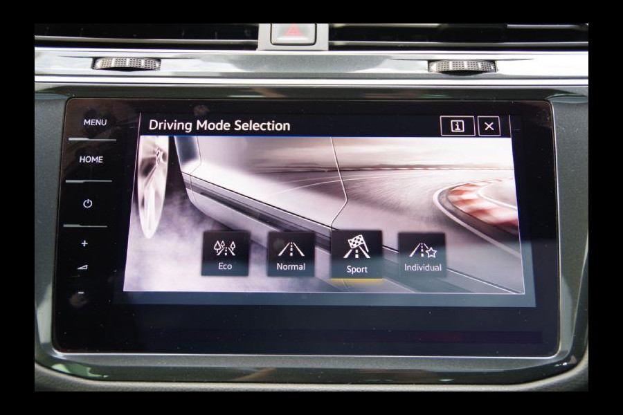 Volkswagen Tiguan 1.5 TSI Highline R-Line AUT. PANO, LED, LEDER, ACC, VIRTUAL COCKPIT, NAVI, PARKEERSENSOREN, CLIMA, 19'' LMV, NL AUT