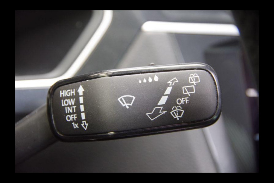 Volkswagen Tiguan 1.5 TSI Highline R-Line AUT. PANO, LED, LEDER, ACC, VIRTUAL COCKPIT, NAVI, PARKEERSENSOREN, CLIMA, 19'' LMV, NL AUT