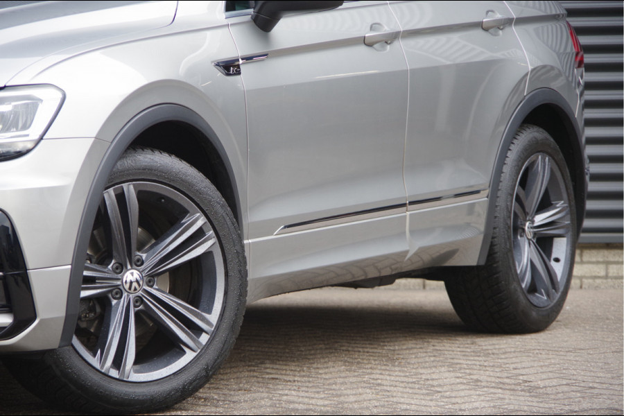Volkswagen Tiguan 1.5 TSI Highline R-Line AUT. PANO, LED, LEDER, ACC, VIRTUAL COCKPIT, NAVI, PARKEERSENSOREN, CLIMA, 19'' LMV, NL AUT
