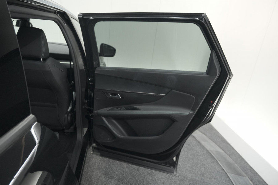 Peugeot 5008 Hybrid 136 e-DSC6 Allure | Camera | Apple Carplay | Navigatie | Parkeersensoren
