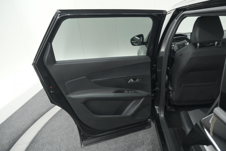Peugeot 5008 Hybrid 136 e-DSC6 Allure | Camera | Apple Carplay | Navigatie | Parkeersensoren