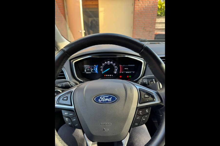 Ford Mondeo Wagon 2.0 IVCT HEV Titanium 187pk Cruise Control | Navigatie | Apple Carplay / Android Auto | Climate control