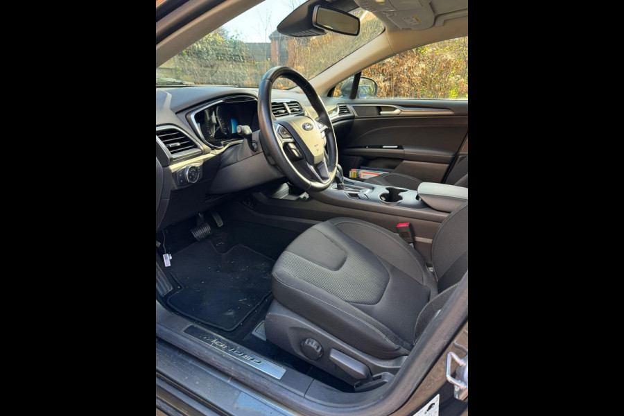 Ford Mondeo Wagon 2.0 IVCT HEV Titanium 187pk Cruise Control | Navigatie | Apple Carplay / Android Auto | Climate control