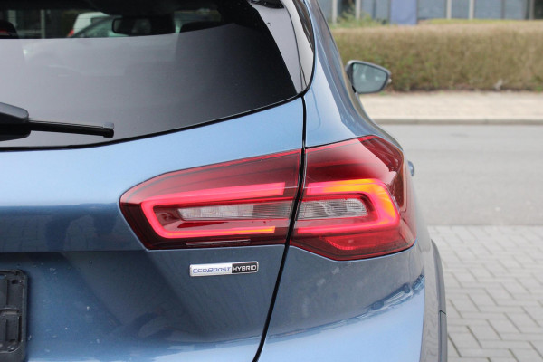 Ford Focus 1.0 EcoBoost Hybrid Active Style | Panoramadak | Winter Pack | Camera | Navigatie | Cruise control