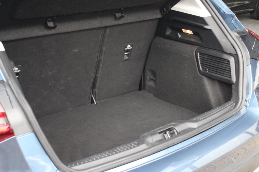 Ford Focus 1.0 EcoBoost Hybrid Active Style | Panoramadak | Winter Pack | Camera | Navigatie | Cruise control