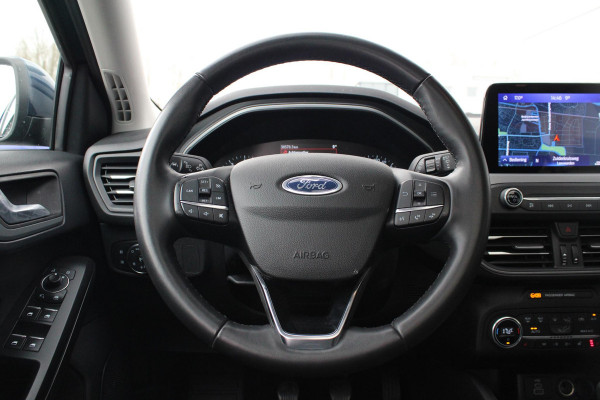 Ford Focus 1.0 EcoBoost Hybrid Active Style | Panoramadak | Winter Pack | Camera | Navigatie | Cruise control