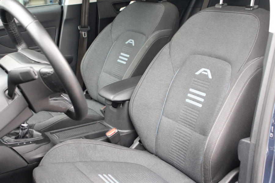 Ford Focus 1.0 EcoBoost Hybrid Active Style | Panoramadak | Winter Pack | Camera | Navigatie | Cruise control