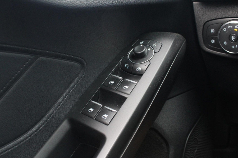 Ford Focus 1.0 EcoBoost Hybrid Active Style | Panoramadak | Winter Pack | Camera | Navigatie | Cruise control